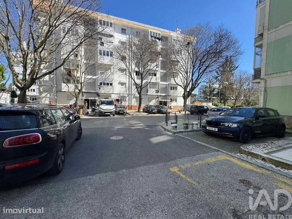 Apartamento T2 em Benfica de 56 m2