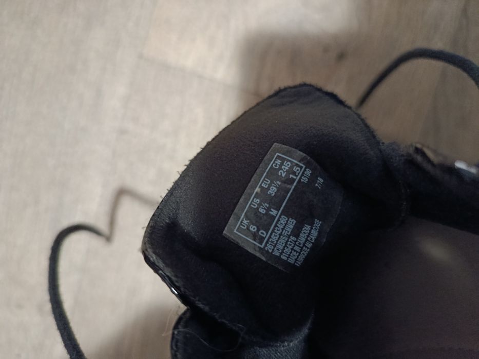 Туфлі лаковані.Clarks collection.