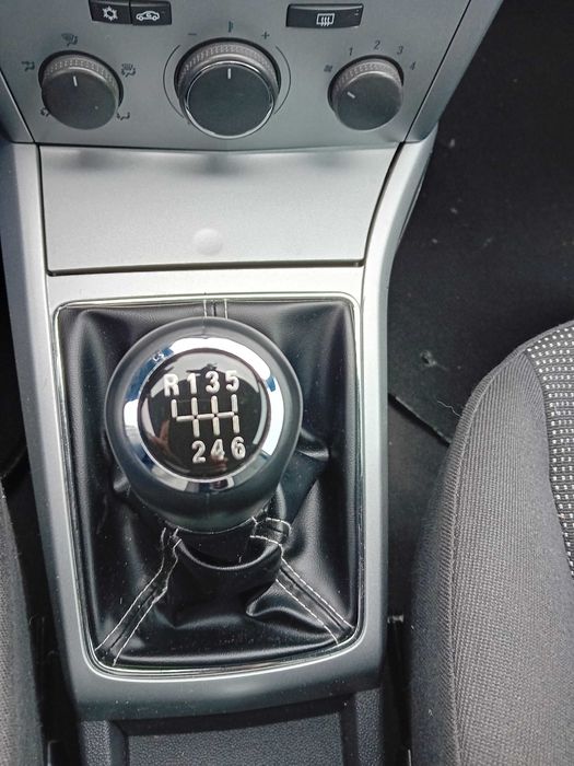 Opel Astra GTC Sport Van 125cv