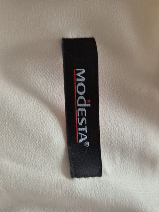 Suknienka Modesta kremowa z włoską koronka