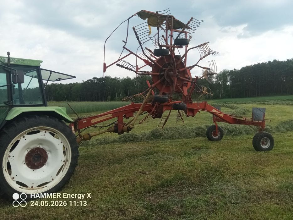 Zgrabiarka dwukaruzelowa  niemeyer RS 720 kuhn deutz fella pottinger krone