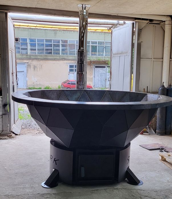 Чан віб 4 до 8 осіб.