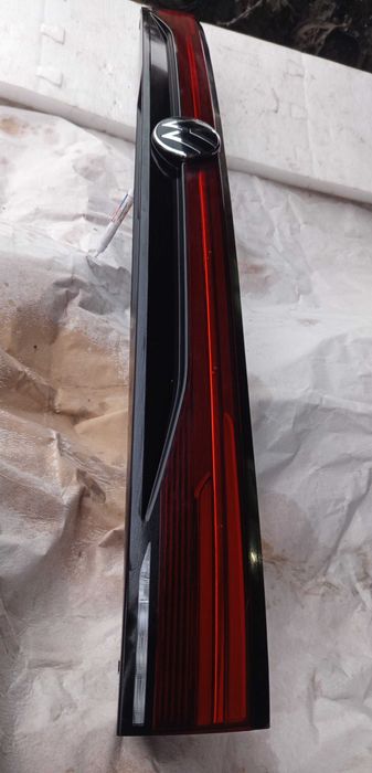 Lampa Tylna Blenda klapy VW Volkswagen Passat B9 Kombi 3J0.945.093