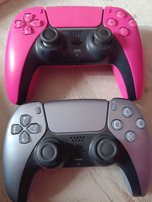 2 comandos PS5 como novos