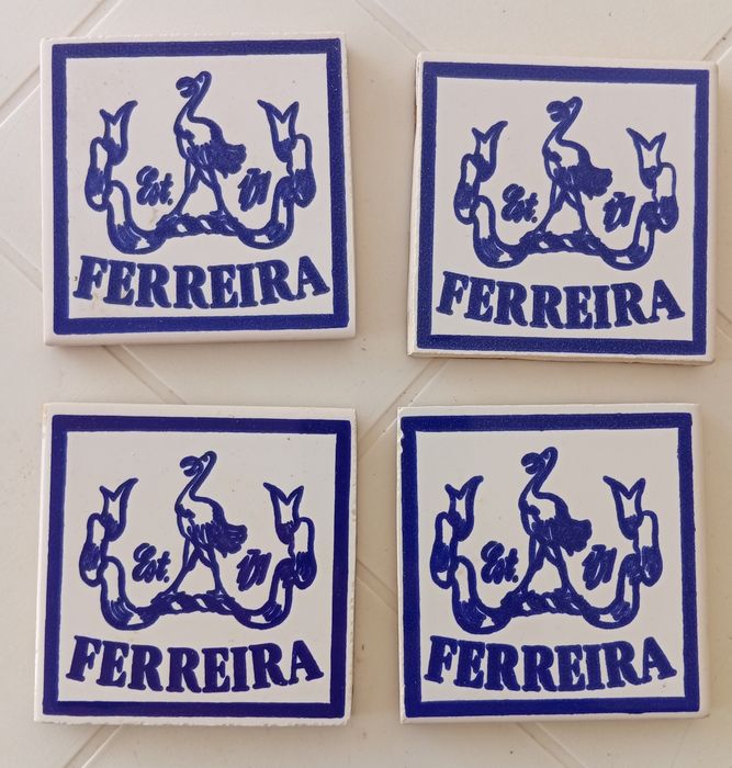 Azulejos de base antigos do vinho do Porto Ferreira