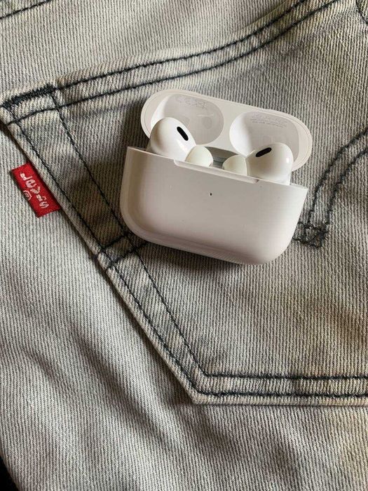 Продам навушники airpods pro 2 оригінальні!