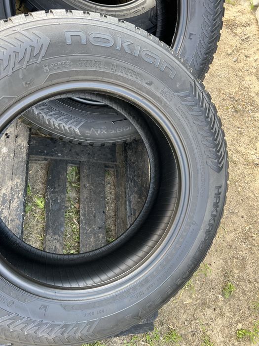 235 65 r17 Nokian Hakapelitta 8 Suv