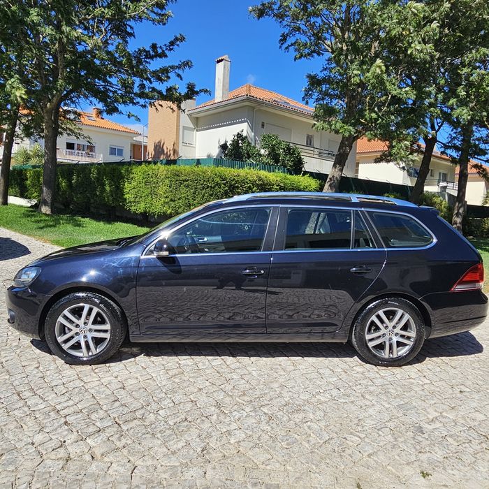 Vendo Vw golf variant 1.6 tdi versão blueMotion esta rigorosamente impecável em todos os aspectos