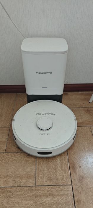 Продам робот пылесос со станцией Rowenta 75S+