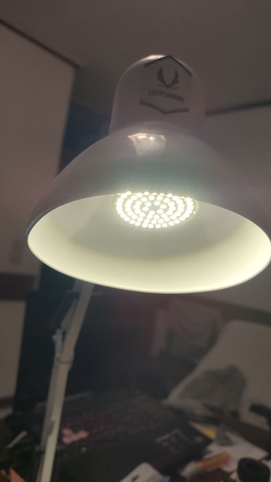 Lampada led E27 8w