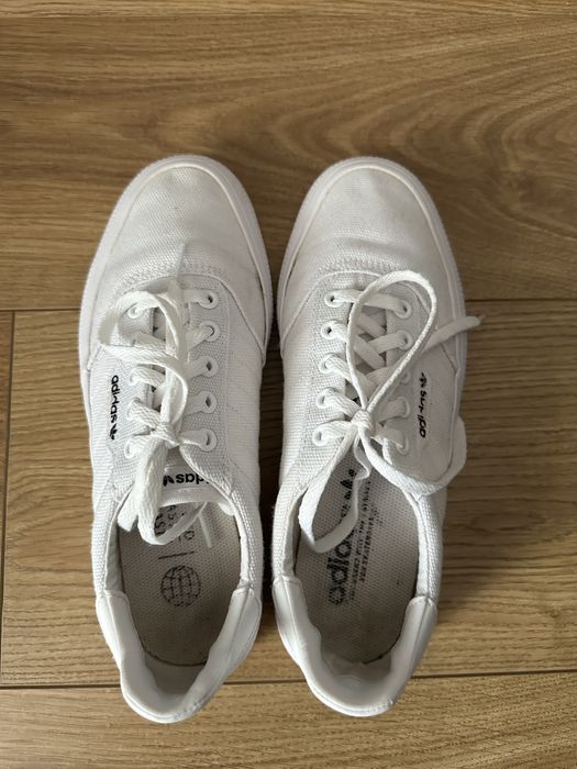 Кросівки  білі Adidas 3Mc