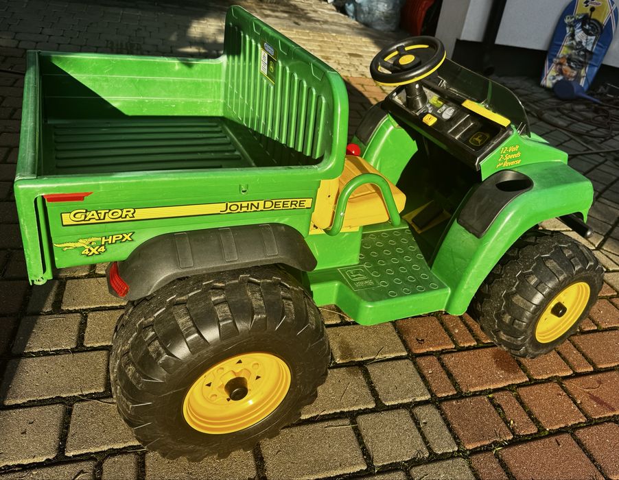 John Deere samochód elektryczny 4x4