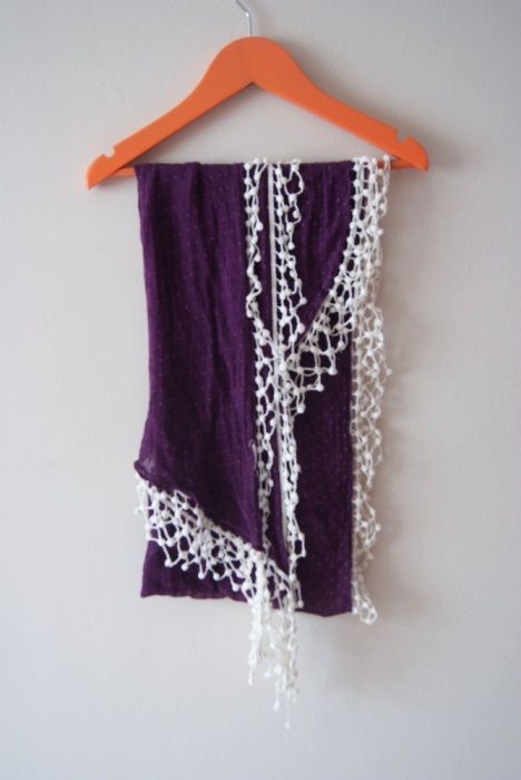 Wiosenno-jesienny fioletowy szalik Stradivarius apaszka chusta chustka