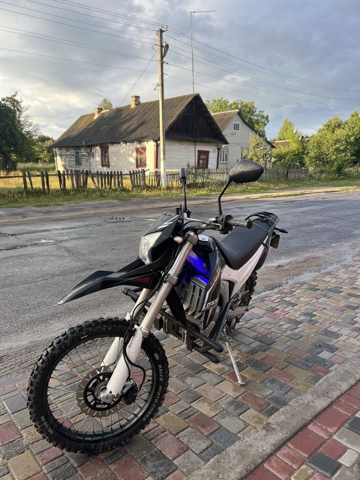 Продам лонкін 300
