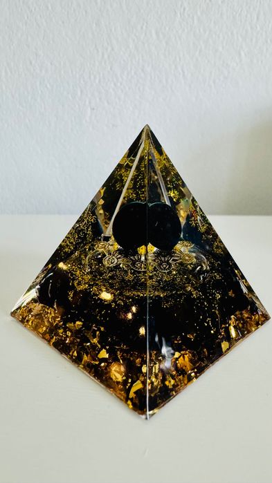 TURMALIN na turmalinie ORGONIT najsilniejszy odpromiennik piramida XL