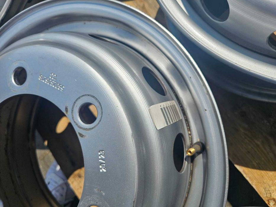 Felgi stalowe IVECO 70 nie używane
