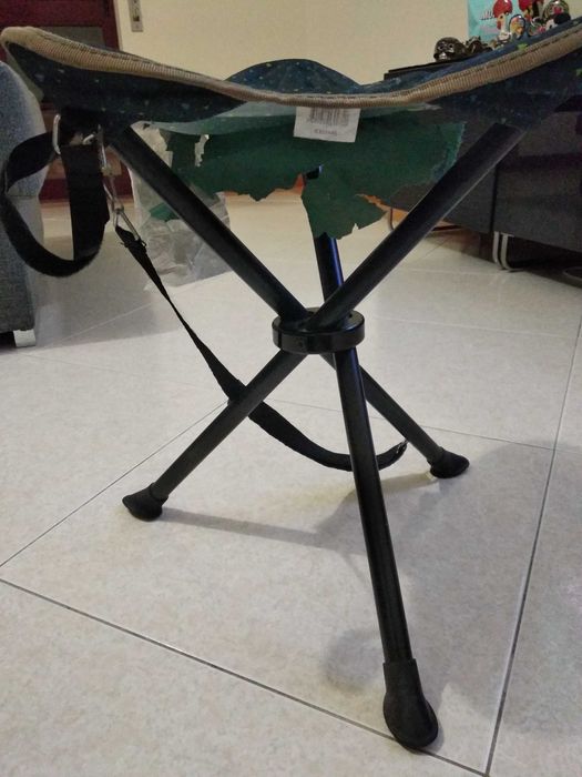 Banco tripé de campismo