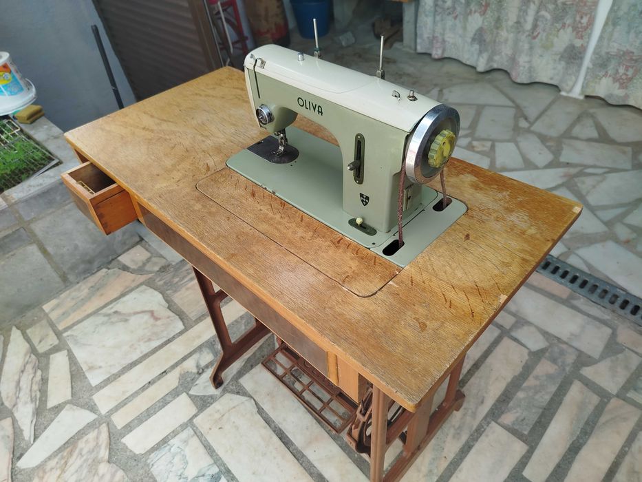 Máquina de Costura Oliva CL 55
