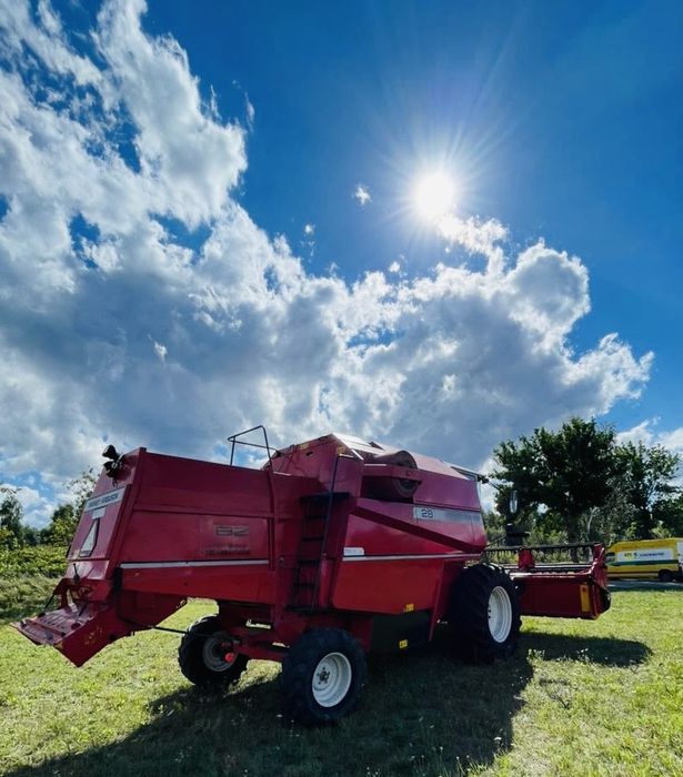 Комбайн MASSEY FERGUSON 28 Hydro