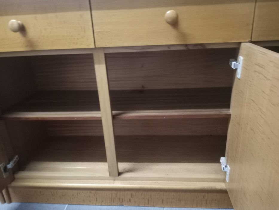 Aparador com Pedra Mármore