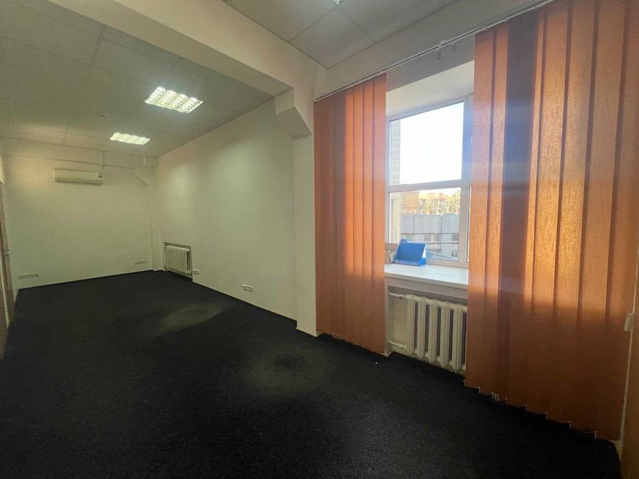 Офіс 69 м.кв. Вокзальна, Бізнес центр, Солом 'янский р-н. Власник