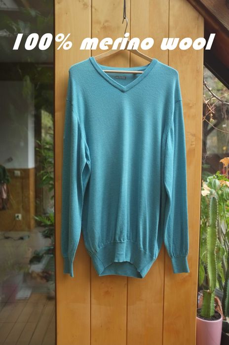 niebieski błękitny sweter Ashworth wełna merino 100% Scotland wełniany