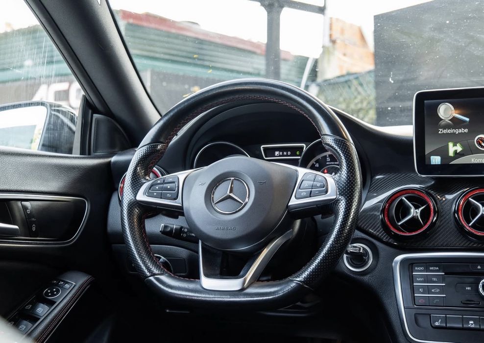 Mercedes Benz CLA45 AMG