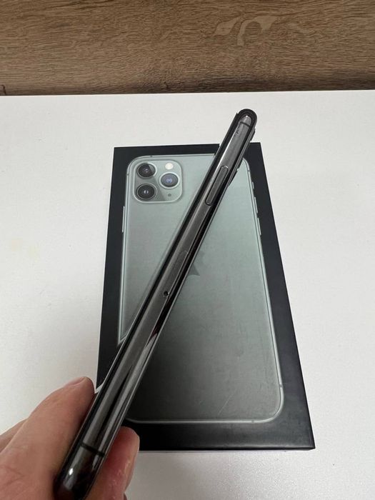 Продам  IPhone 11pro акб 90%