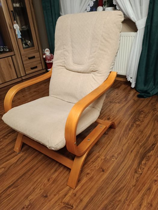 Sprzedam fotel jasny beż