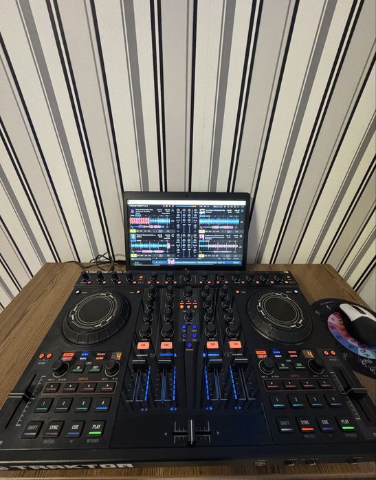 Native Instruments Traktor Kontrol S4mk1 DJ контроллер