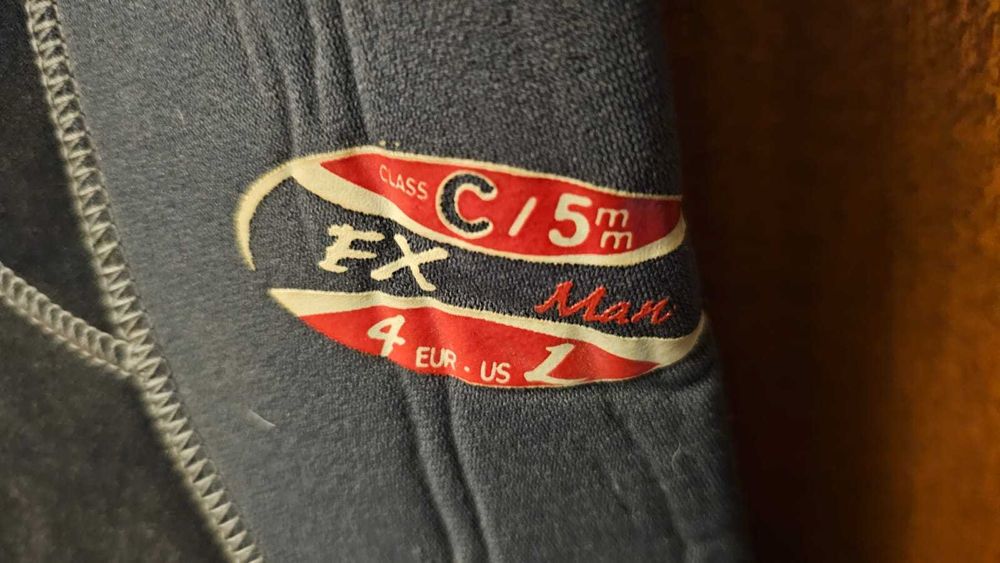 Fato de mergulho de neoprene da marca Beuchat para homens no tamanho L