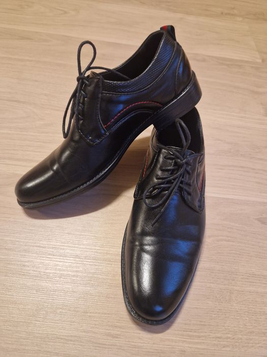 Buty eleganckie chłopięce męskie rozmiarze 40 czarne