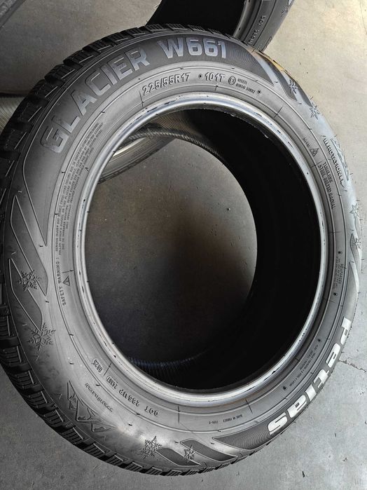 R17 225 55 шини зимові Petlas Glacier W661 чудовий стан