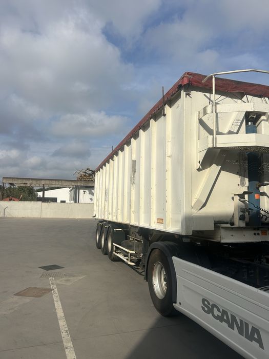 Semi reboque basculante Benalu