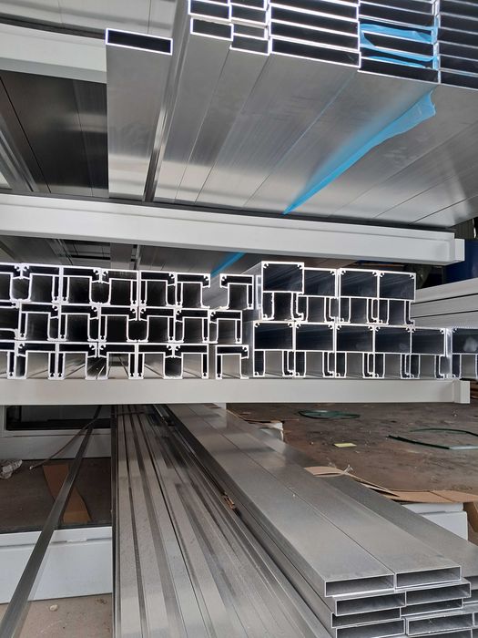 Profile aluminiowe mocujące 40x40 do ogrodzeń
