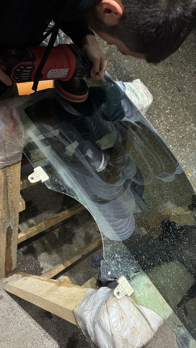 Шлифока и полирока стекол на авто, Полировка лобового стекла и боковых