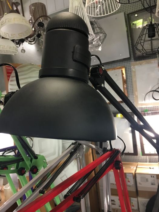 Настольна лампа на струбцині  МТ-800В