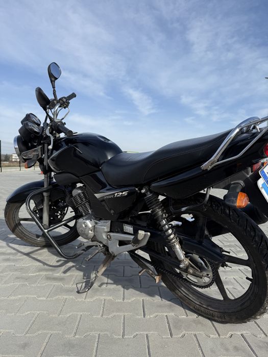 Ymaha YBR 125 na wtryski