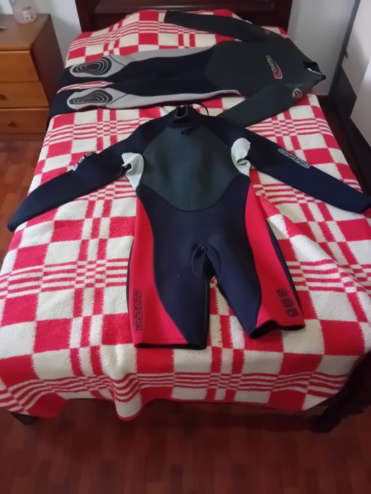 Fatos de surf usados