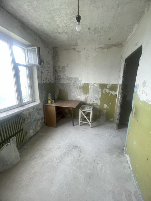Продам 1 комн. Квартиру на левом берегу. 11мкр