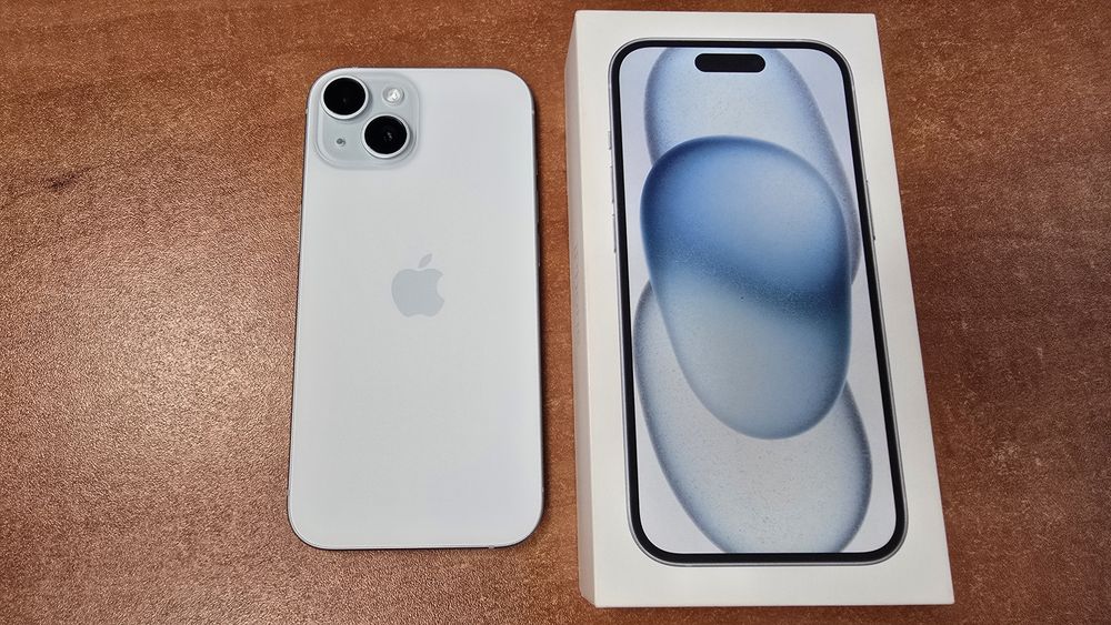 iPhone 15 128GB niebieski, stan bdb