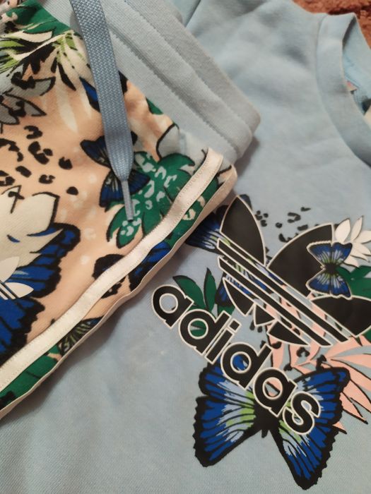 Спортивний костюм для дівчинки