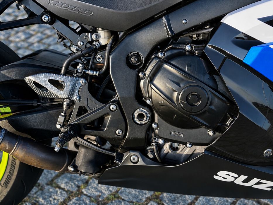Suzuki Gsxr 1000R versão R  com 210 cv
