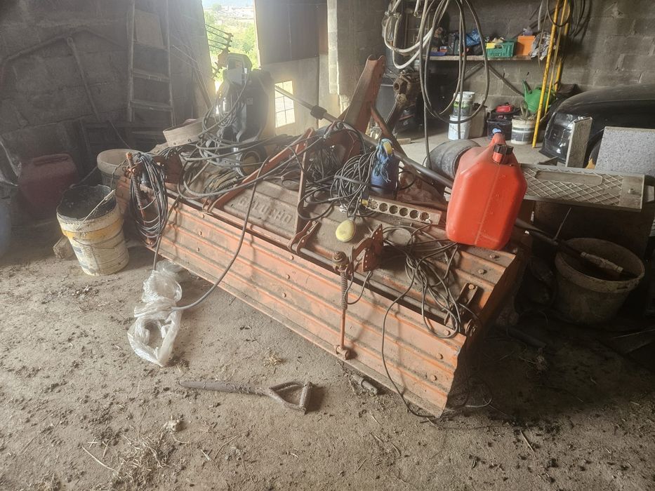Vende se alfaias