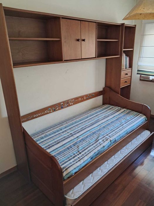 Cama de Casal em Gavetão ao Mesmo Nível