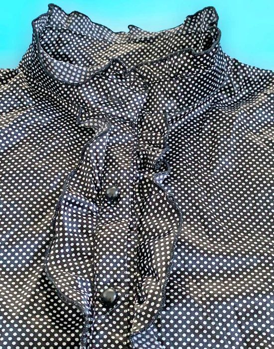 Blusa de Senhora Preta com Pintas Brancas