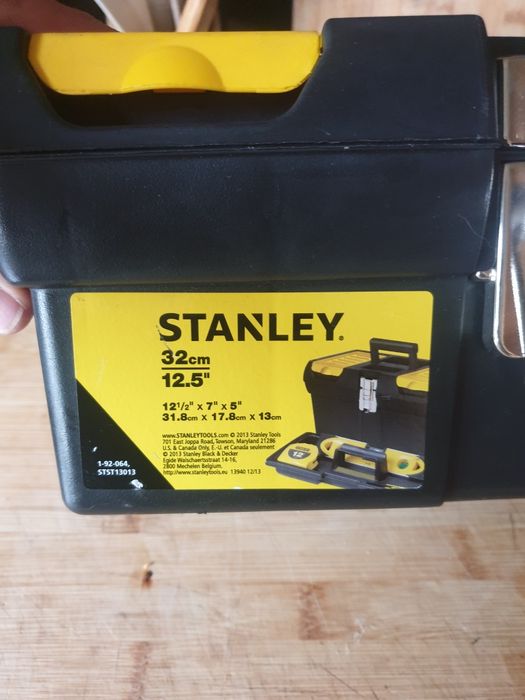 Skrzynia narzędziowa Stanley Seria 2000