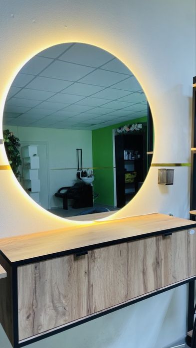 Продам мебель для парикмахера , для офиса