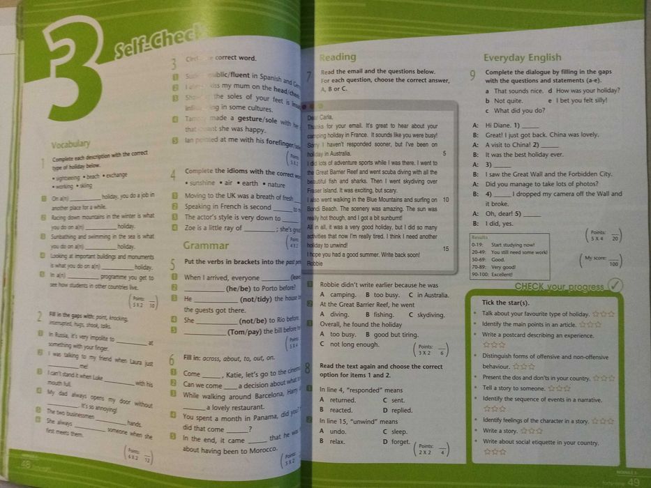 Manual 9 ano de inglês  "Hot Spot" + oferta de CD e leitura extensiva