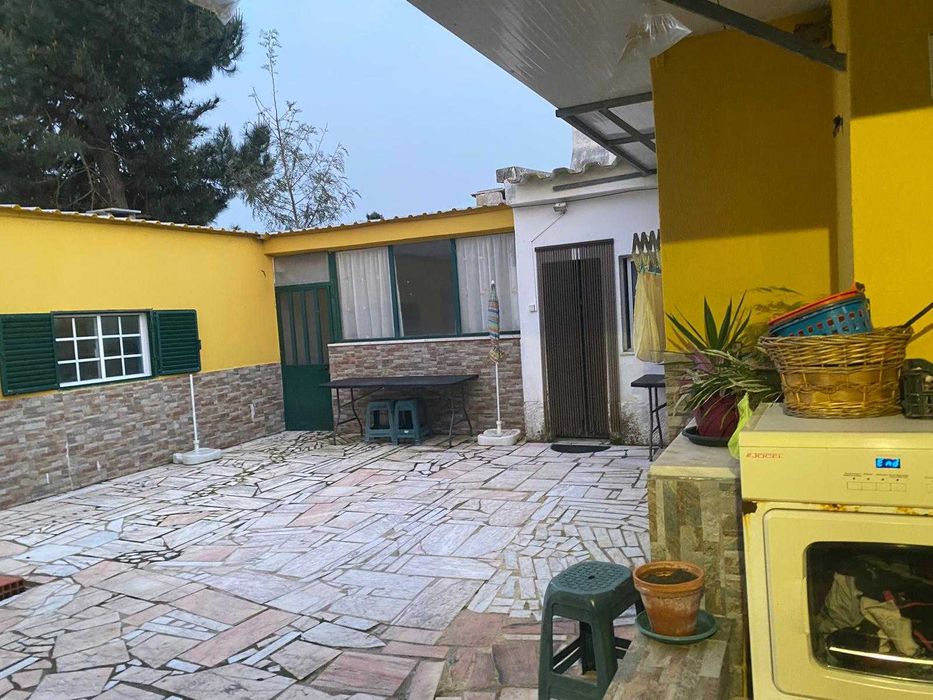 Moradia T3 com 3 Anexos em Lagoinha – Palmela